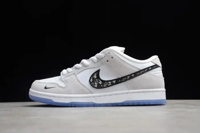 EP DR x Nike Dunk SB Low BQ6817-002 0122