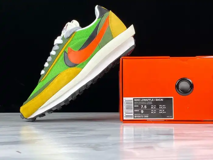 Cheap EP Sacai x Nike LDV Waffle Daybreak Green Multi BV0073-300 0125