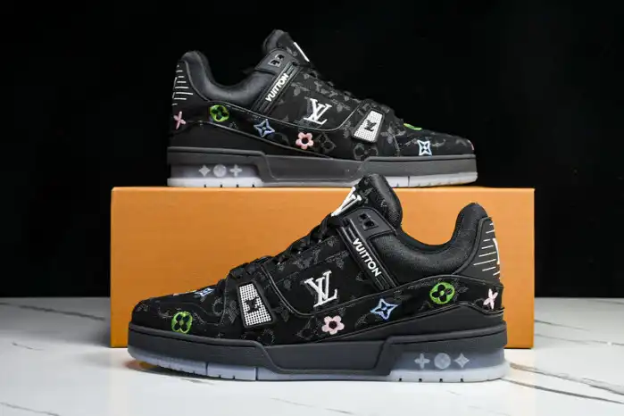 Cheap EP LV TRAINER SNEAKER 24111502 0124