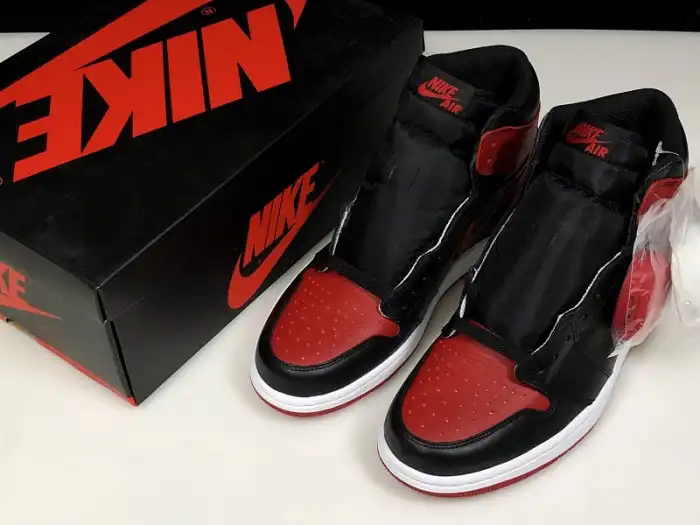 Rep EP Air Jordan 1 Retro High OG Banned 555088-001 0205