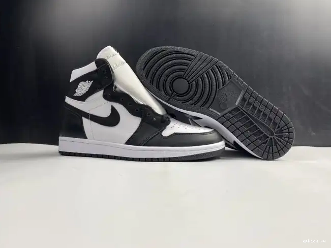 Rep EP Jordan (2014) Retro 1 White Air 555088-010 Black 0215