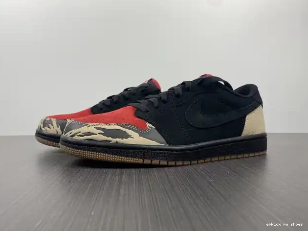 Rep EP DN3400-001 Carnivore x SoleFly Jordan 1 Low Air 0225